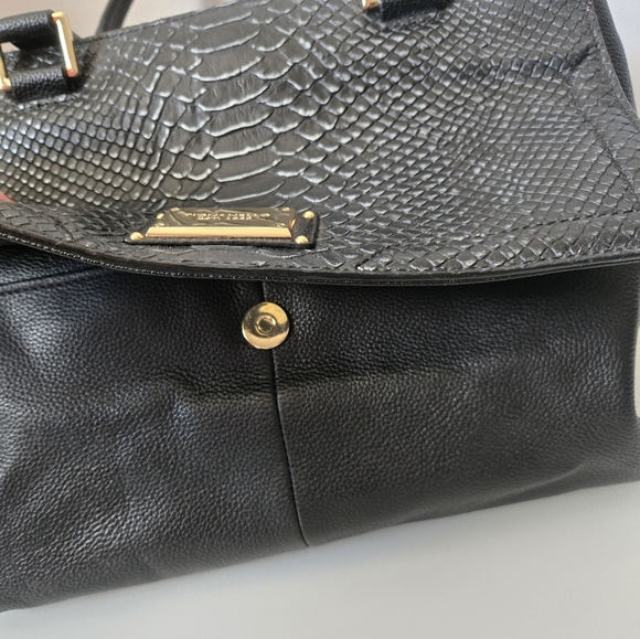 Tignanello Black Leather Multi Pocket Handbag - Picture 5 of 15